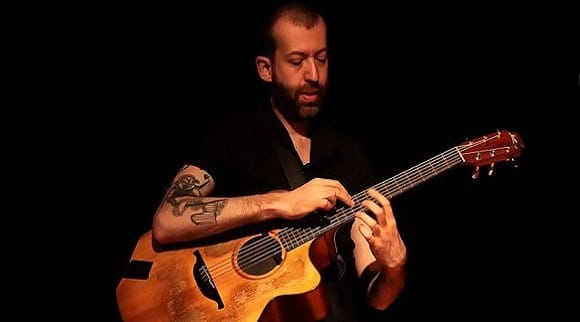 Jon Gomm