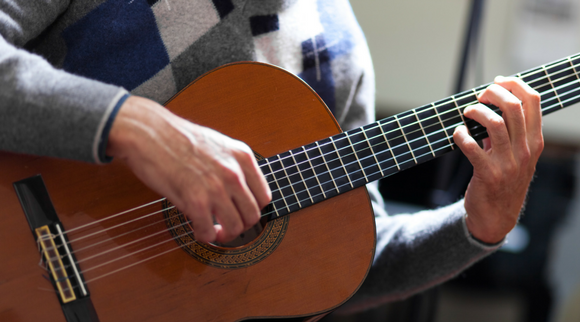 Classical vs Acoustic Guitar: Which is Easier to Learn for Beginners?