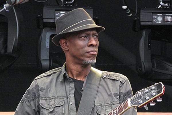 How To Play Like Keb' Mo'