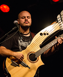 Andy McKee - Top 25 Fingerstyle Guitar Players