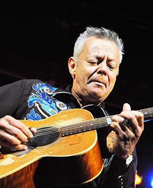 Tommy Emmanuel - Top 25 Fingerstyle Guitar Players