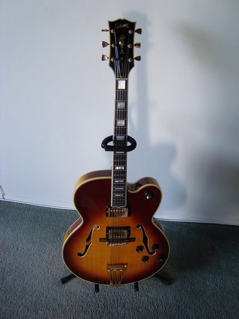 Gibson Byrdland